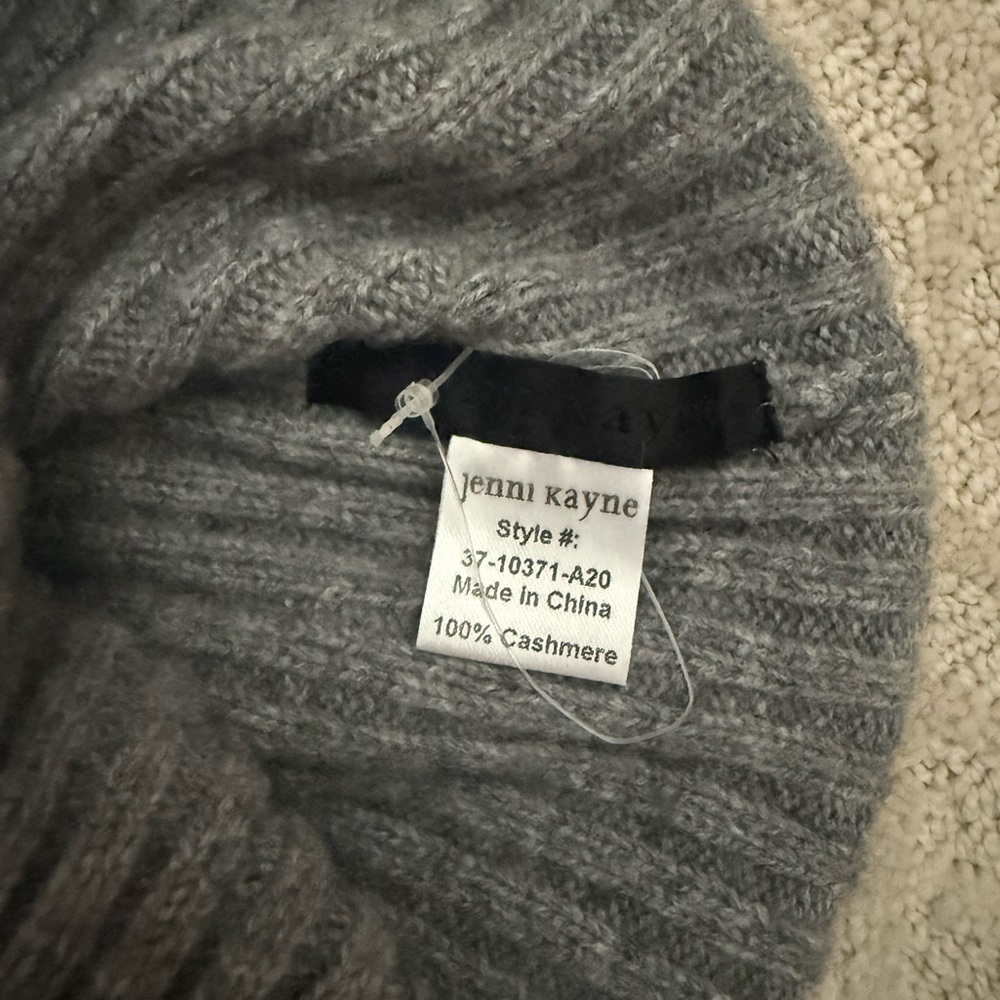 LAST CHANCE NWOT Jenni Kayne Cashmere Gray Knit Beanie - Picture 5 of 6